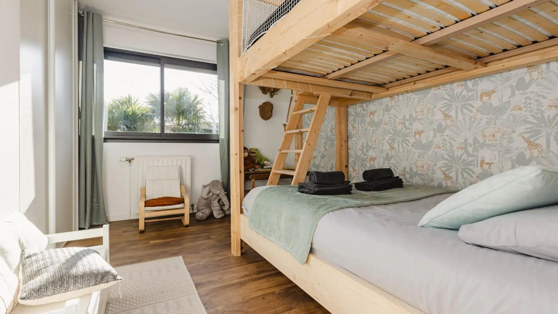 Holiday home Le Loft Black Wood - Piscine Prive Et Grande Terrasse A 20 Min De Rennes Pace