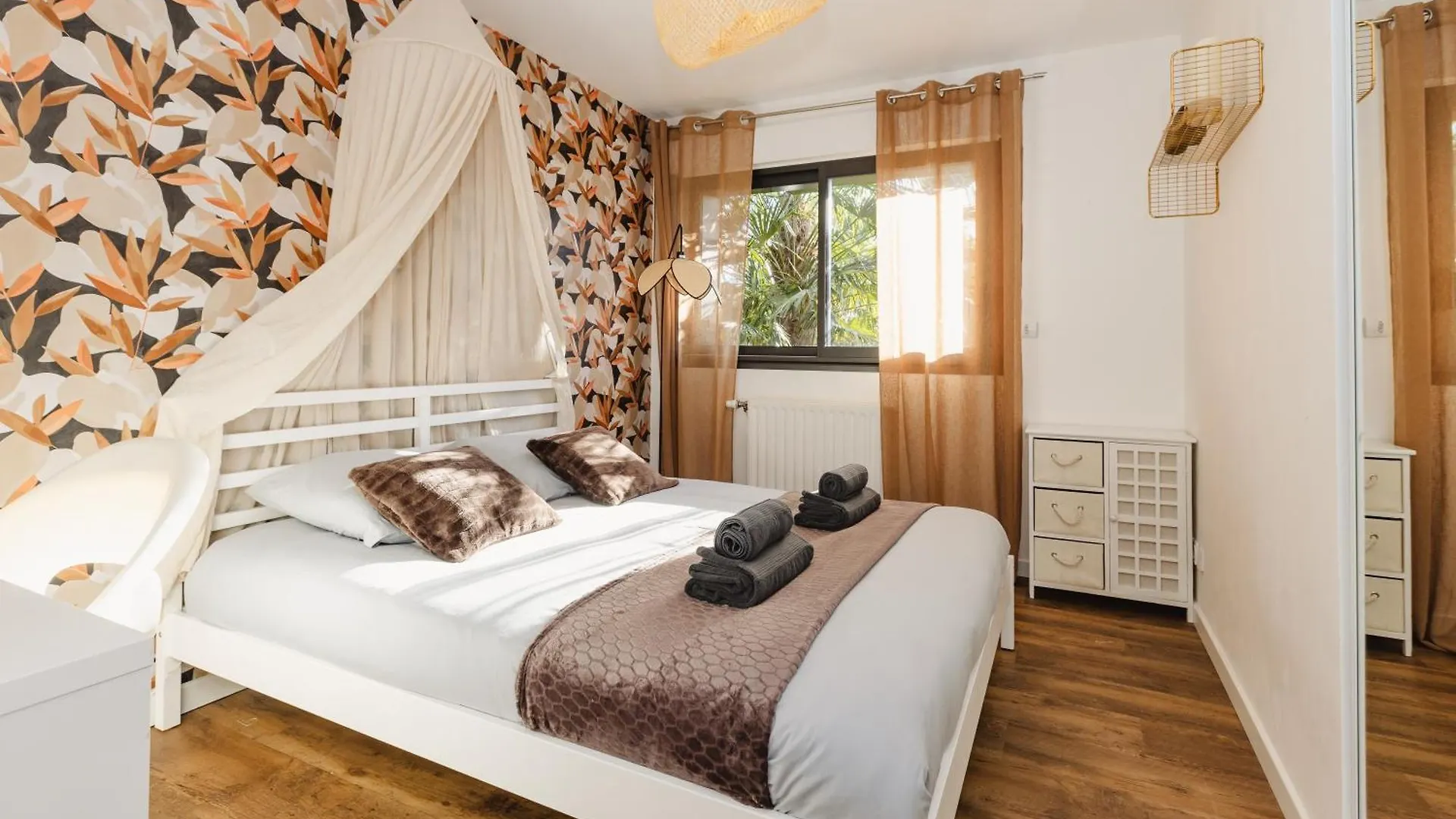 Le Loft Black Wood - Piscine Prive Et Grande Terrasse A 20 Min De Rennes Pace  0*, Pace (Ille-et-Vilaine)